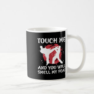 Mug Garçon pratiquant le karaté, arts martiaux japonai