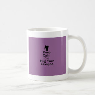 Mug Gardez le calme et étreignez votre Cavapoo