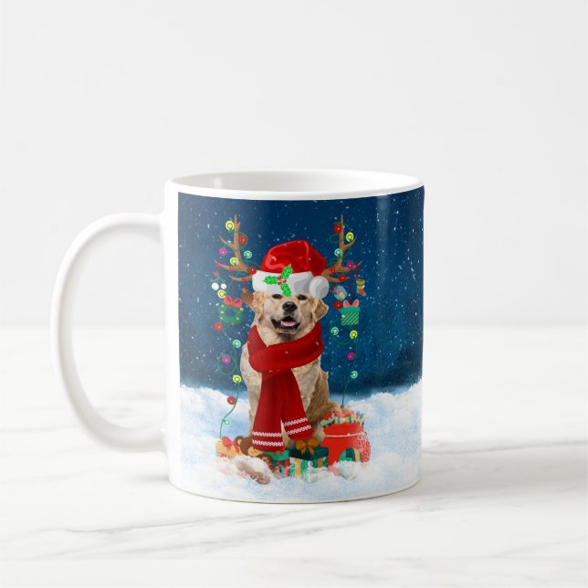 Mug Golden Retriever Dog en neige avec cadeaux de Noël (Gauche)