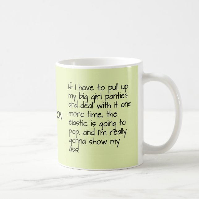 Mug Grand nom vert de mots de culottes de fille (Droite)