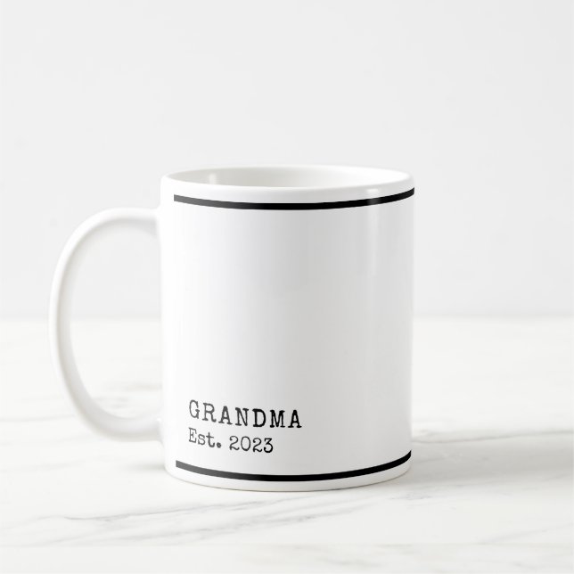Mug Grandma Year Est Simple Noir et Blanc Machine à éc (Gauche)