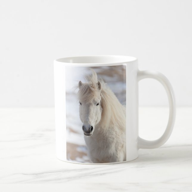 Mug Gros plan d'un cheval islandais blanc (Droite)