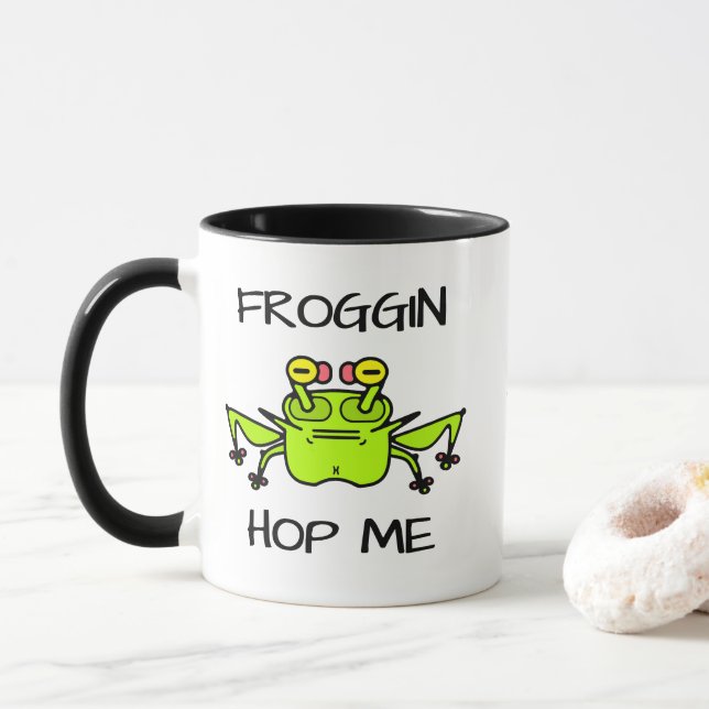 Mug Grumpy Frog Weird Cartoon Creature (Avec donut)