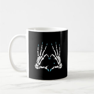 Mug Halloween classique à la main de squelette