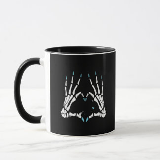 Mug Halloween classique à la main de squelette
