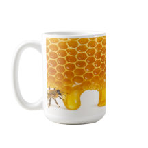 Harmonie douce : abeilles et peigne de miel