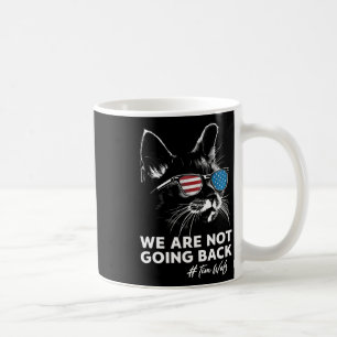 Mug Harris Waltz Nous Ne Retournons Pas Kamala Harris 
