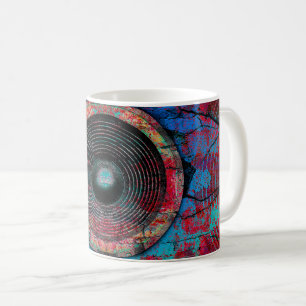 Mug Haut-parleurs de musique rouge sur un mur fissuré