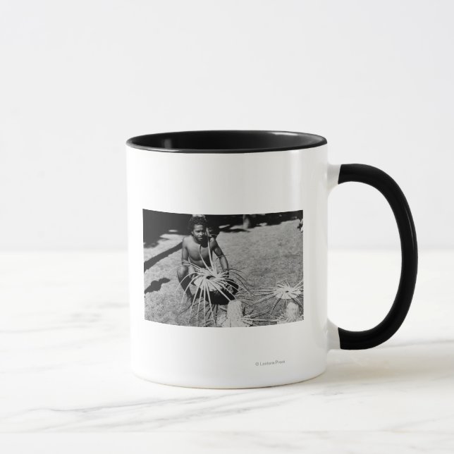 Mug Hawaii - Homme faisant des Casquettes de noix de c (Droite)
