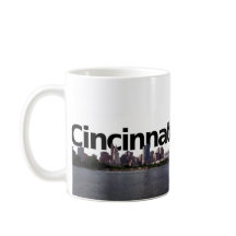 Horizon de Cincinnati avec Cincinnati dans l'abov
