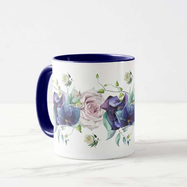 Mug Hydrangée bleue profonde et Roses (Devant gauche)
