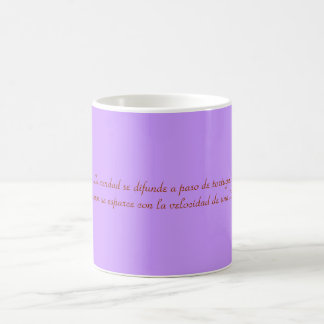 Mug Il effiloche avec phrase sur la vérité et le