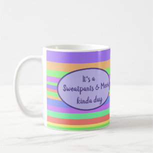Mug Il est jour de pantalon de survêtement et de film