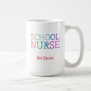 Mug Infirmière d'école de typographie d'arc-en-ciel
