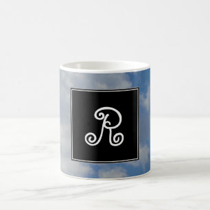 Mug Initiale personnalisée + nuages blancs/gris et ci