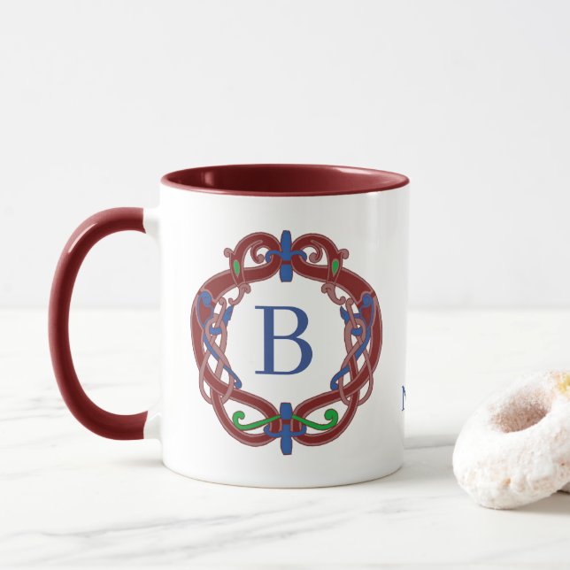 Mug Initiales de monogramme Nom Conception celtique Pe (Avec donut)