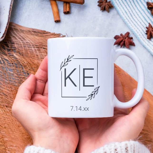 Mug Initiales Monogrammes Feuilles Modernes Nouveau Ca (Créateur téléchargé)