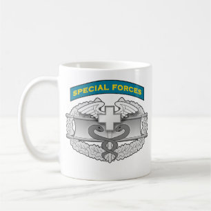 Mug Insigne de médecin de Q-étiquette et de combat de