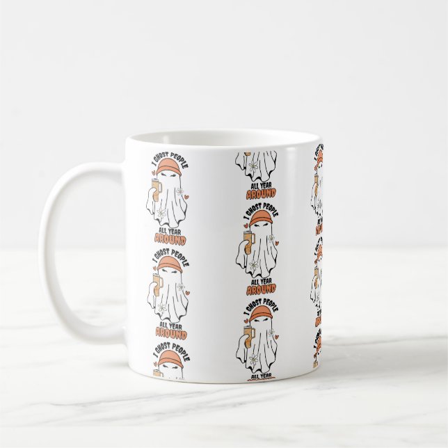 Mug J'ai des gens tout l'année autour de Funny Ghost O (Gauche)