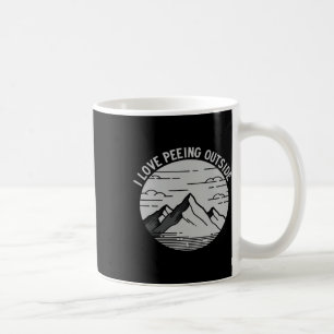 Mug J'aime faire pipi dehors, faire de la randonnée et