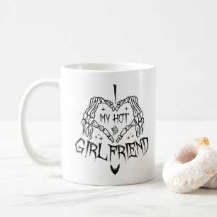 Mug J'aime ma petite amie sexy Halloween squelette drô