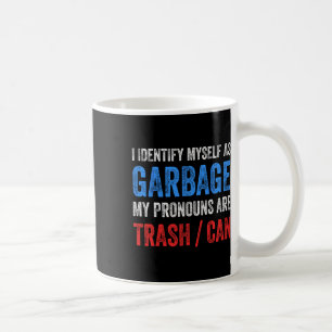 Mug Je m'identifie comme partisan de Garge pour Trump