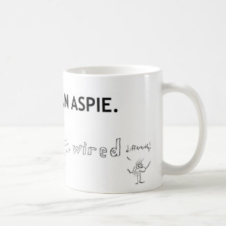 Mug Je ne suis pas étrange, je suis juste câblé