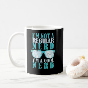 Mug Je ne suis pas un nerd normal, je suis cool