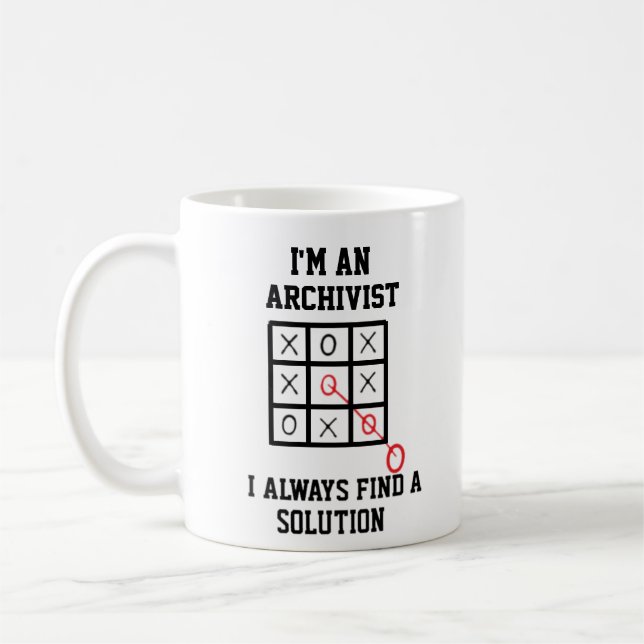 Mug Je Suis Archiviste Je Trouve Toujours Une Solution (Gauche)