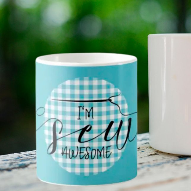 Mug Je suis Sew Awesome Blue En vichy (Créateur téléchargé)