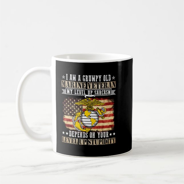 Mug Je suis un vieux vétéran de la marine grincheux Mo (Gauche)
