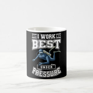 Mug Je travaille le mieux sous pression Diver Commerci