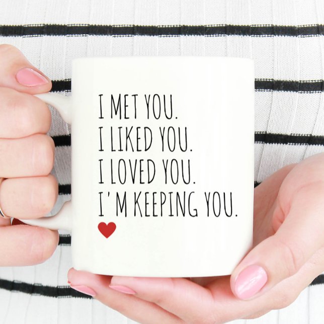 Mug Je vous garde un cadeau d'anniversaire de couple (Créateur téléchargé)