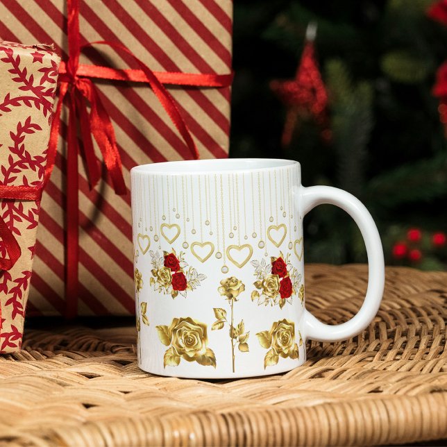 Mug Joli Golden moderne, Roses rouges et Coeurs suspen (Créateur téléchargé)