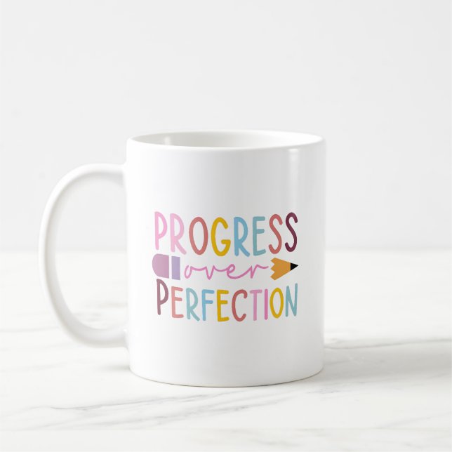 Mug Joli Progrès Plutôt que Perfection Professeur Cray (Gauche)