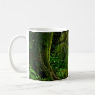 Mug jungle népalaise avec rivière, forêt, sol, rivière