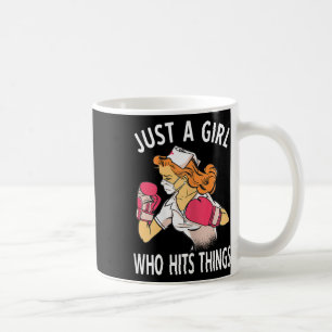 Mug Juste une fille qui frappe des choses Infirmière B