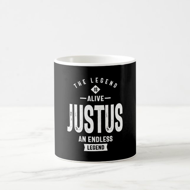 Mug Justus Nom personnalisé Anniversaire Cadeau (Centre)