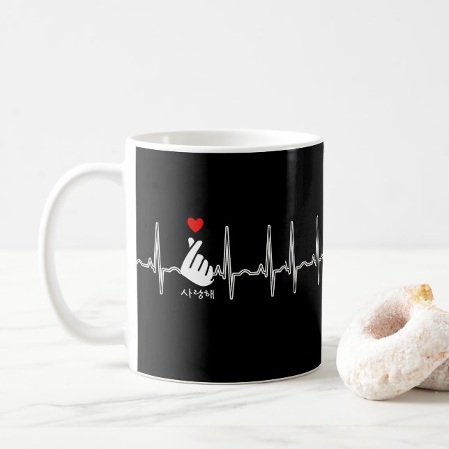 Mug K-Pop Coeur doigt symbole main Saranghae EKG (Avec donut)
