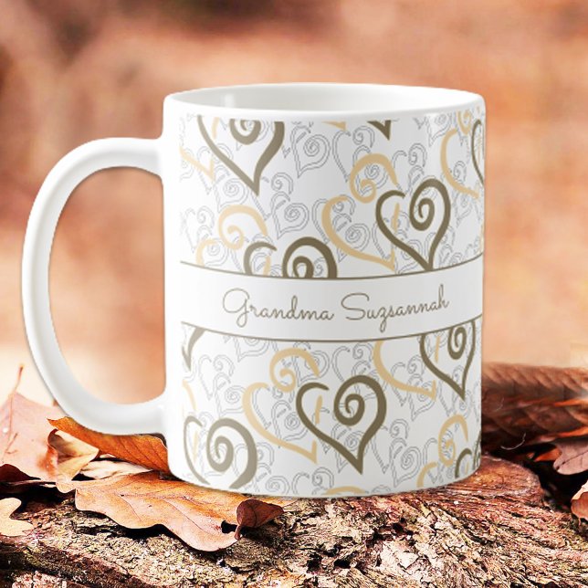 Mug Khaki Brown Linked Heart Art Personnalisé (Créateur téléchargé)