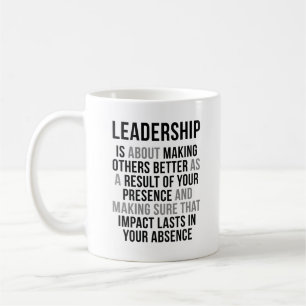 Mug La direction est au sujet de rendre d'autres