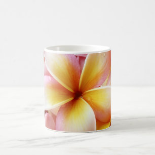Mug La fleur d'Hawaï de Frangipani de Plumeria fleuri