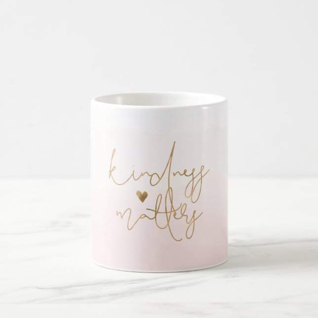 Mug La gentillesse inspirante compte le coeur d'or (Centre)