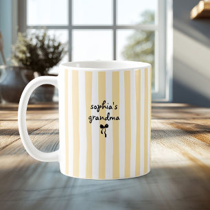 Mug La grand-mère de bébé personnalisée avec des rayur