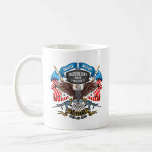 Mug La liberté de la fête des vétérans n'est pas l