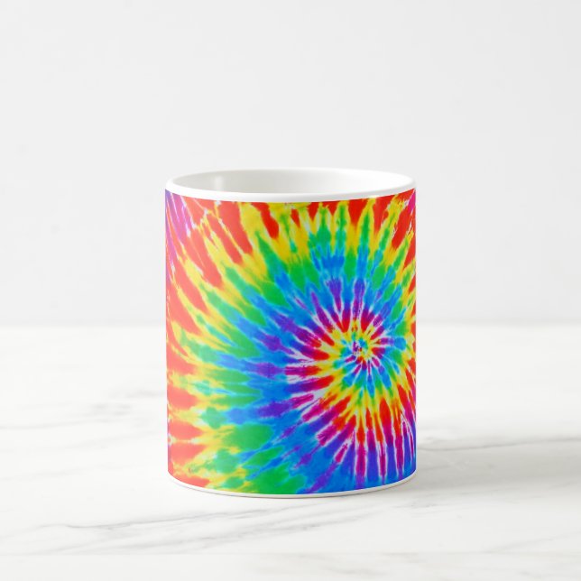 Mug La spirale super d'arc-en-ciel teignent en nouant (Centre)