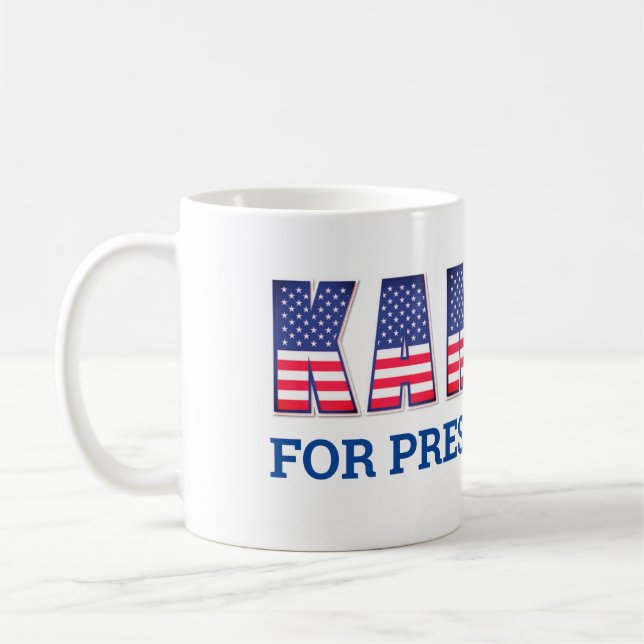 Mug La star a écrit "Kamala pour le président" (Gauche)