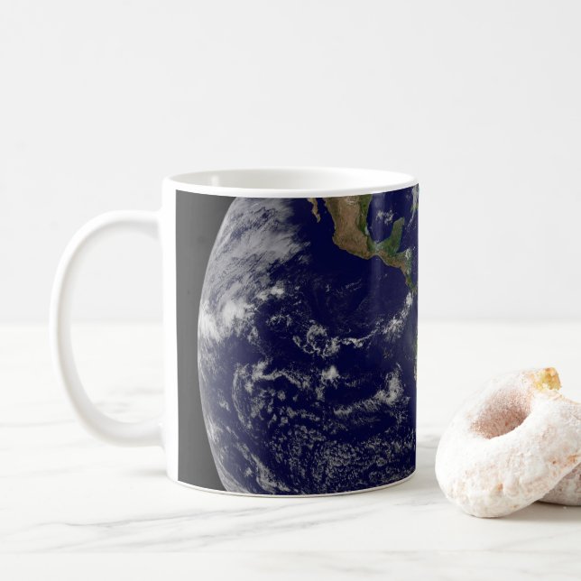Mug La Terre Pleine Montre Des Systèmes À Faible Press (Avec donut)