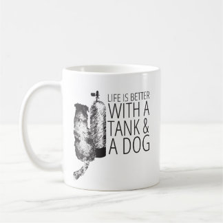 Mug La vie est meilleure avec un char et une cochon