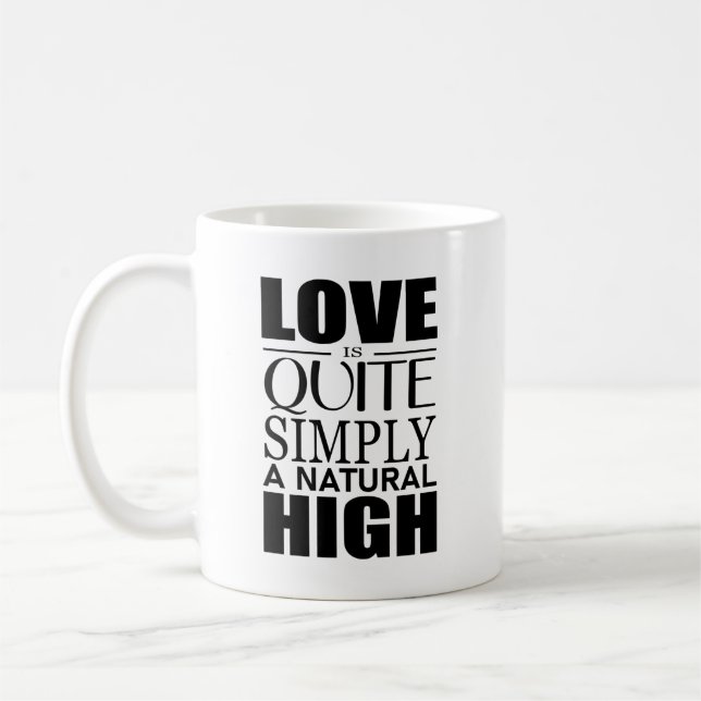 Mug L'amour est tout simplement un haut naturel (Gauche)